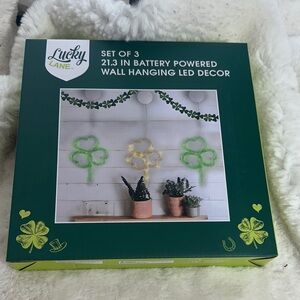 Lucky Lane St. Patrick’s Day set of 3 clover LED wall hanging decor